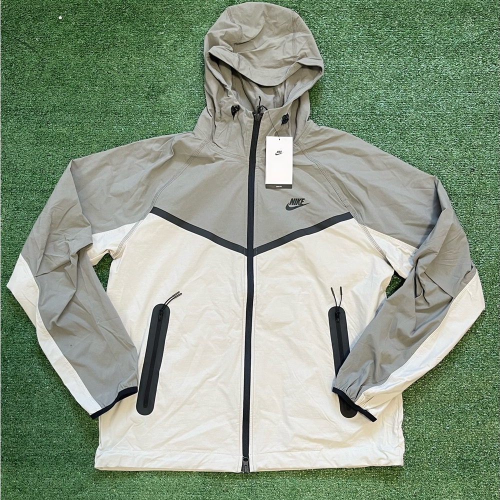 Nike Tech Windrunner Woven Zip Up Jacket HM7151-014 Two Tone Grey Size Small